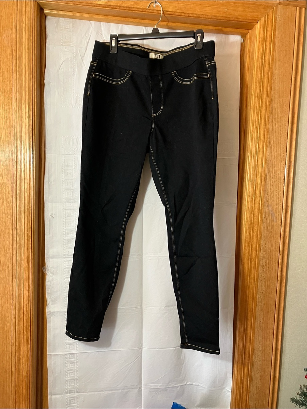 l.e.i. Sz L Women’s Dark Wash Blue Elastic Waist High Rise Casual Jeans/Jeggings